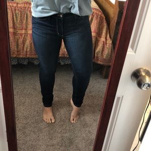 KanCan dark wash stretchy skinny jeans